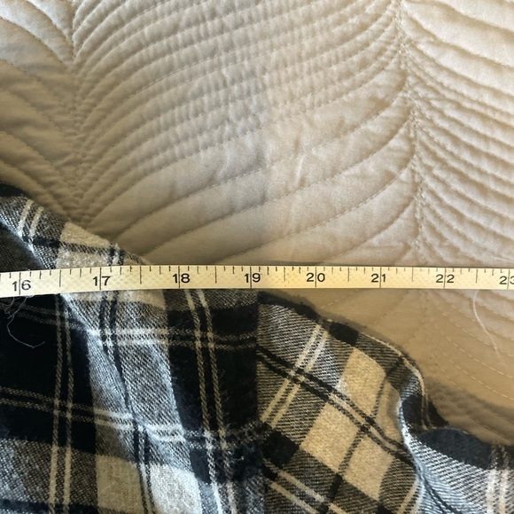 LL Bean Cotton Button up Size Large - Picture 4 of 9